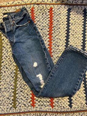 Levi's Women's Wedgie Straight Distressed Jeans